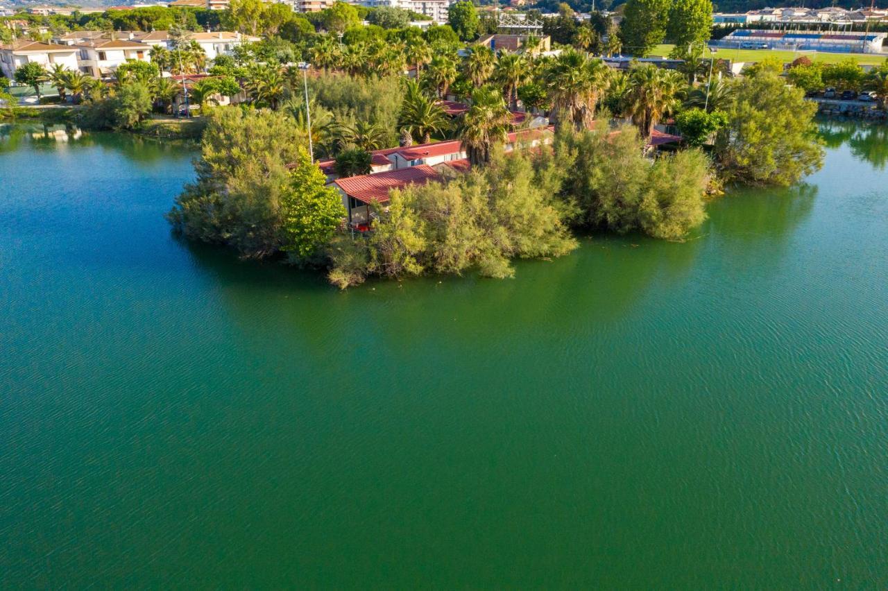 Village Lake Placid Silvi Marina Bagian luar foto